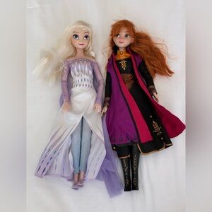 Preowned Disney Princess Frozen 2 Doll Set - Elsa and Anna